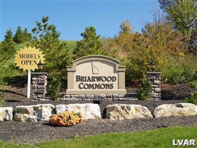 5526 Briar Ln, Whitehall, PA 18052 - photo 2