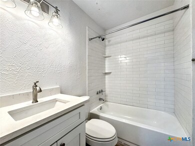 608 Bracewood Cir unit B, San Marcos, TX 78666 - photo 7