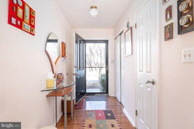 104 Solway Cir, Chalfont, PA 18914 - photo 2