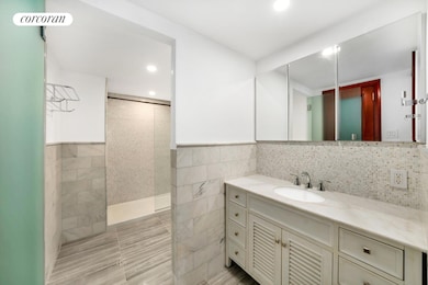 150 E 61st St unit 6E, New York, NY 10065 - photo 7