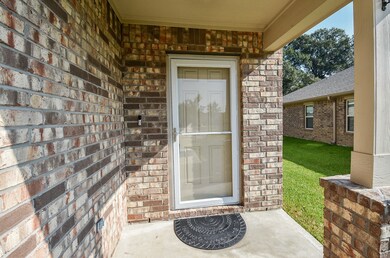 10118 Pine Trace Village Dr, Tomball, TX 77375 - photo 4