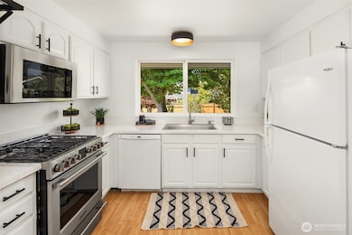 1333 9th Ave N, Edmonds, WA 98020 - photo 6