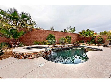 Swimming Pool/Hot Tub/Sauna.