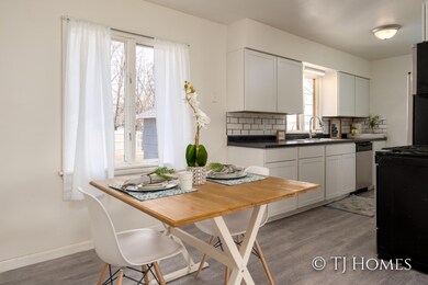 1360 E Apple Ave -4