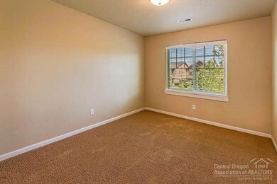 20491 Brentwood Ave, Bend, OR 97702 - photo 2