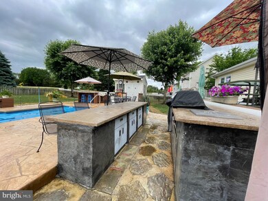 11509 Hampstead Dr, Fredericksburg, VA 22407 - photo 5