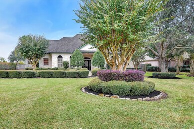 204 Leisure Ln, Friendswood, TX 77546 - photo 3