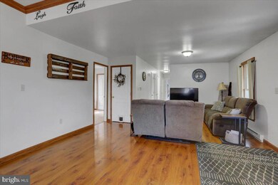 3926 Albert Ave, Greencastle, PA 17225 - photo 7