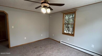 412 Prospect St, Hawley, PA 18428 - photo 3