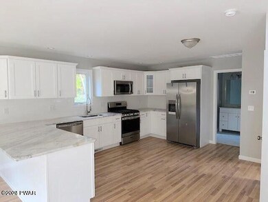 178 Spring Dr, Dingmans Ferry, PA 18328 - photo 4