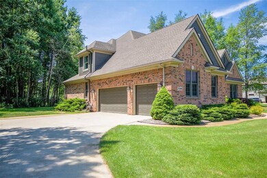 Side Entry 3 Car Garage
