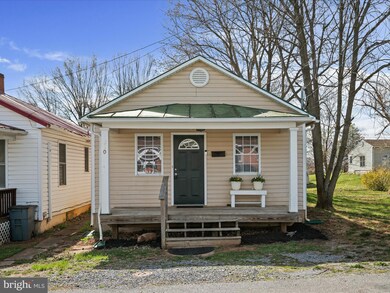210 S George St, Ranson, WV 25438 - photo 2