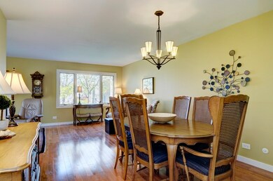 2123 Timber Ln unit 2123, Wheaton, IL 60189 - photo 5