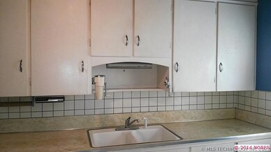 Adorable vintage kitchen