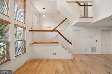 3308 Buckeye Ln, Fairfax, VA 22033 - photo 5