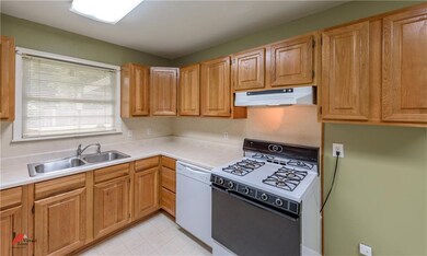 GREAT LITTLE KITCHEN WITH GAS STOVE AND NICE VIEW 