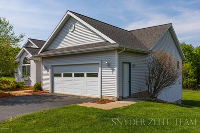 10076 Southridge Dr-9