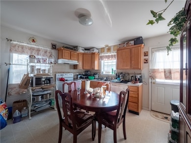 38 Brook St, Central Falls, RI 02863 - photo 5