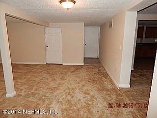 6038 Verdes Rd, Jacksonville, FL 32244 - photo 5