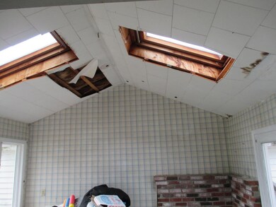 27 Shaw Dr, Rochester, NH 03868 - photo 2