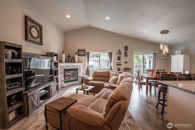 3414 N Lee St, Spokane, WA 99207 - photo 6