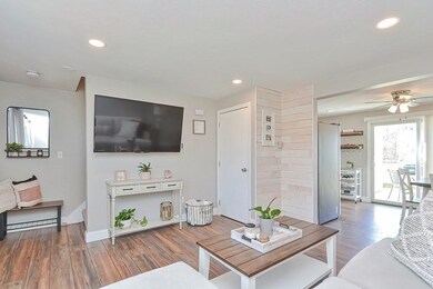 4 George St unit B, Plainville, MA 02762 - photo 6