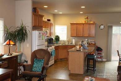 unlisted-address, Bend, OR 97701 - photo 2