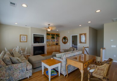 59 E 1st St Ocean Isle Beach-large-005-5