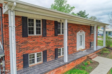 DBrown. 724 Greenbriar. Talbott MLSa (5