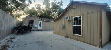 3907 Sayers St, Houston, TX 77026 - photo 4