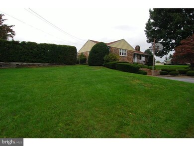 3724 Magnolia Ave, Reading, PA 19605 - photo 2