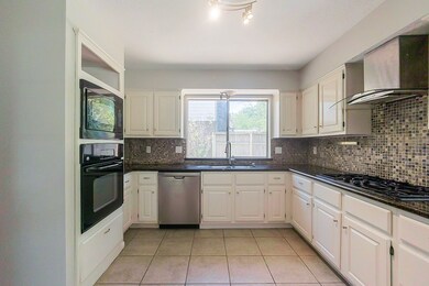 15322 Sterling Lake Dr, Houston, TX 77095 - photo 2