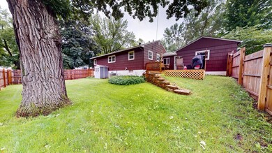 1402 W Clark St, Albert Lea, MN 56007 - photo 3