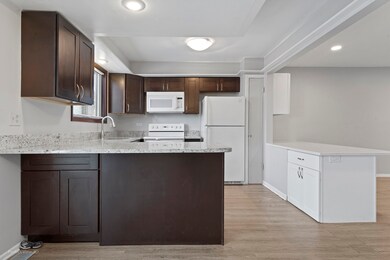 1750 Henley St unit 20, Glenview, IL 60025 - photo 5