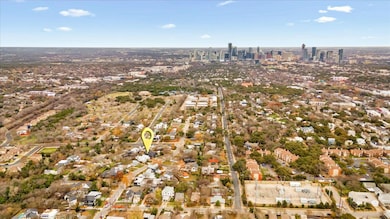 Situated in the heart of the highly coveted 78704 in the popular Galindo neighborhood - just minutes from Downtown SoCo-, Barton Springs, and so much more! 