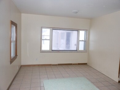 112 N Randall Rd, Aurora, IL 60506 - photo 4