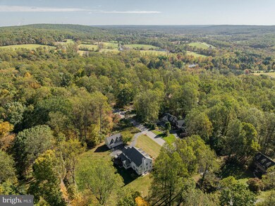 121 Warwick Chase, Pottstown, PA 19465 - photo 5