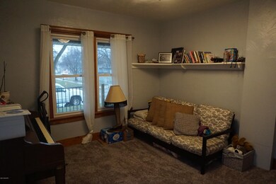 6 Main floor Room