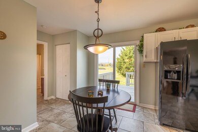 2003 Clinton Ave, Chambersburg, PA 17201 - photo 5