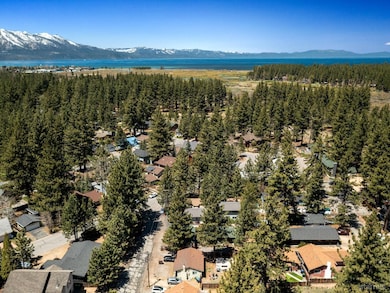 Highland Woods location close to the meadow, lake,