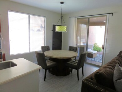 2603 N Raven
