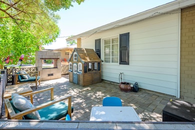 4621 E Edgemont Ave, Phoenix, AZ 85008 - photo 4