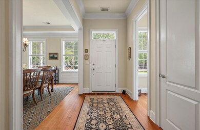 Tennyson dining foyer