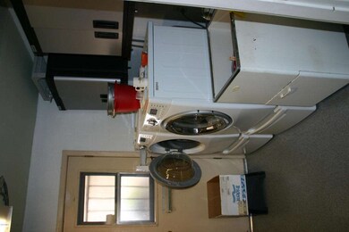 50 Utility Rm Washer:Dryer