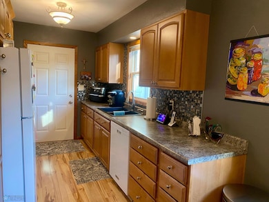 237 10th Ave E, West Fargo, ND 58078 - photo 3