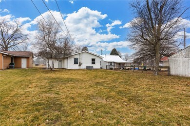 1016 N 16th St, Mattoon, IL 61938 - photo 5