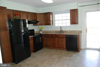 14829 Hammersmith Cir, Silver Spring, MD 20906 - photo 4