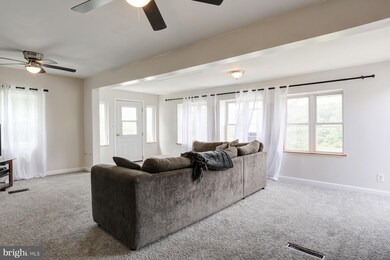 987 Paradise Rd, New Bloomfield, PA 17068 - photo 6