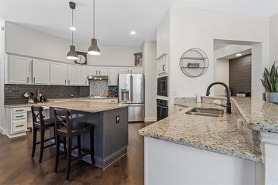 916 Abbots Ln, Denton, TX 76205 - photo 7