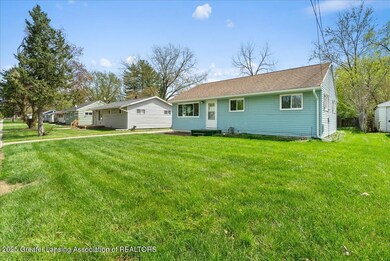 2119 Ferrol St, Lansing, MI 48910 - photo 2